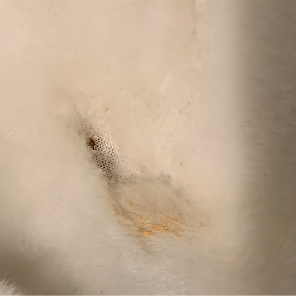 Beautiful faux sheepskin car coat with faux fur trim. Never worn. - Picture 6 of 7